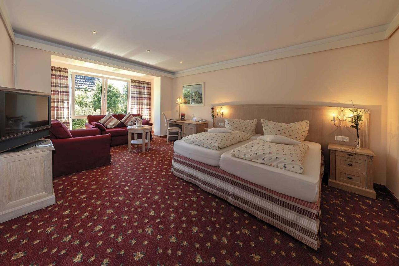 Hotel Historischer Krug Oeversee Bagian luar foto