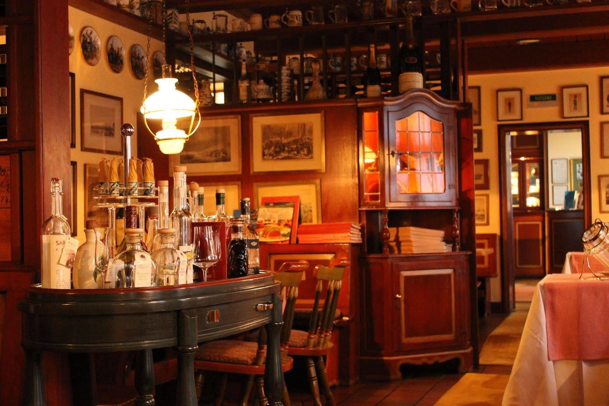 Hotel Historischer Krug Oeversee Bagian luar foto